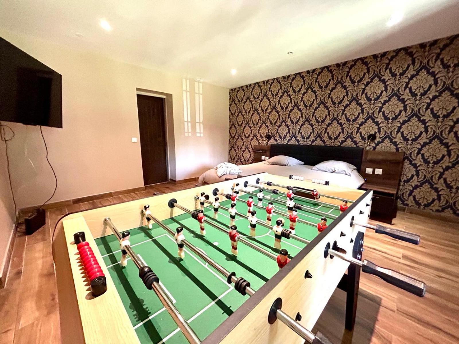 Apartment Un Moment Hors Du Temps - Jacuzzi - Sauna - Billard -Baby-Foot- Parking - 167 Rouen